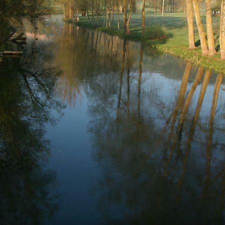 Guesthouse Samolov Vrhovine Buitenkant foto