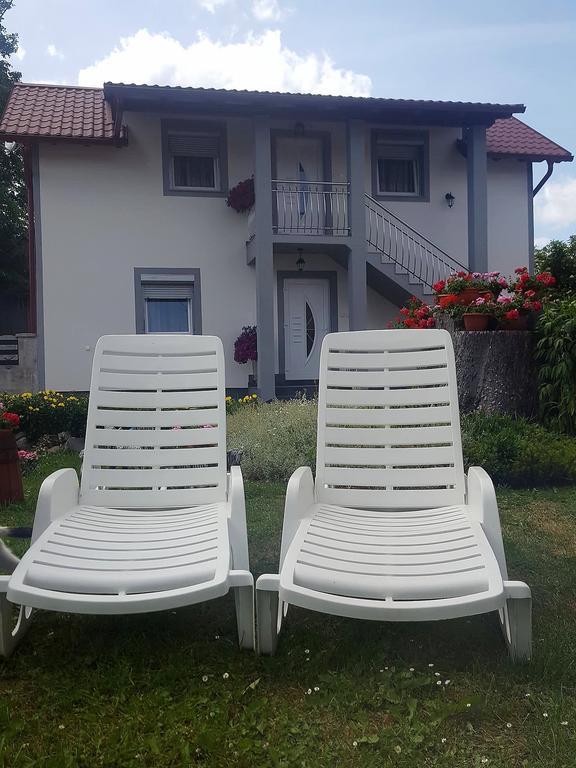 Guesthouse Samolov Vrhovine Buitenkant foto