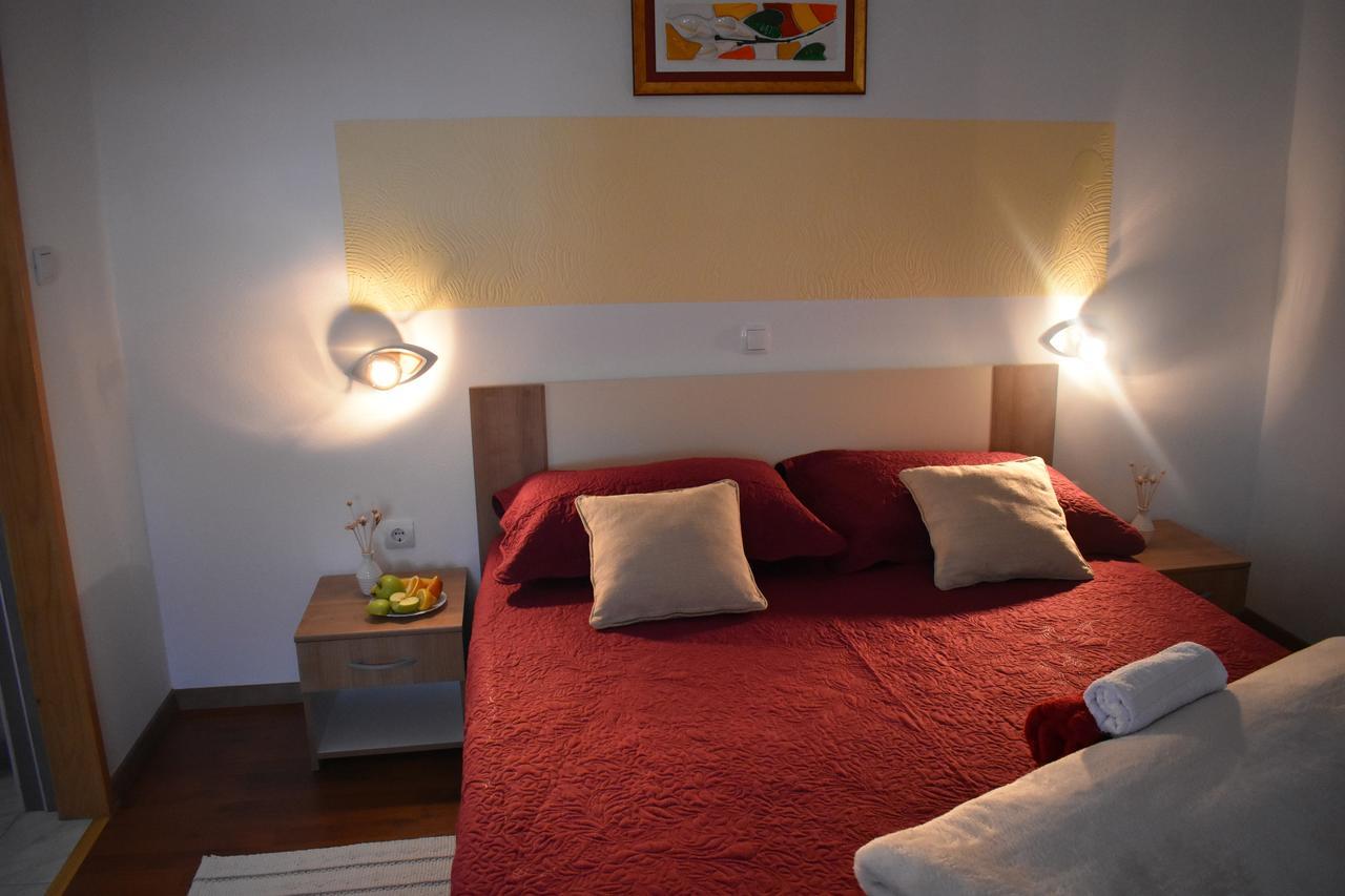 Guesthouse Samolov Vrhovine Buitenkant foto