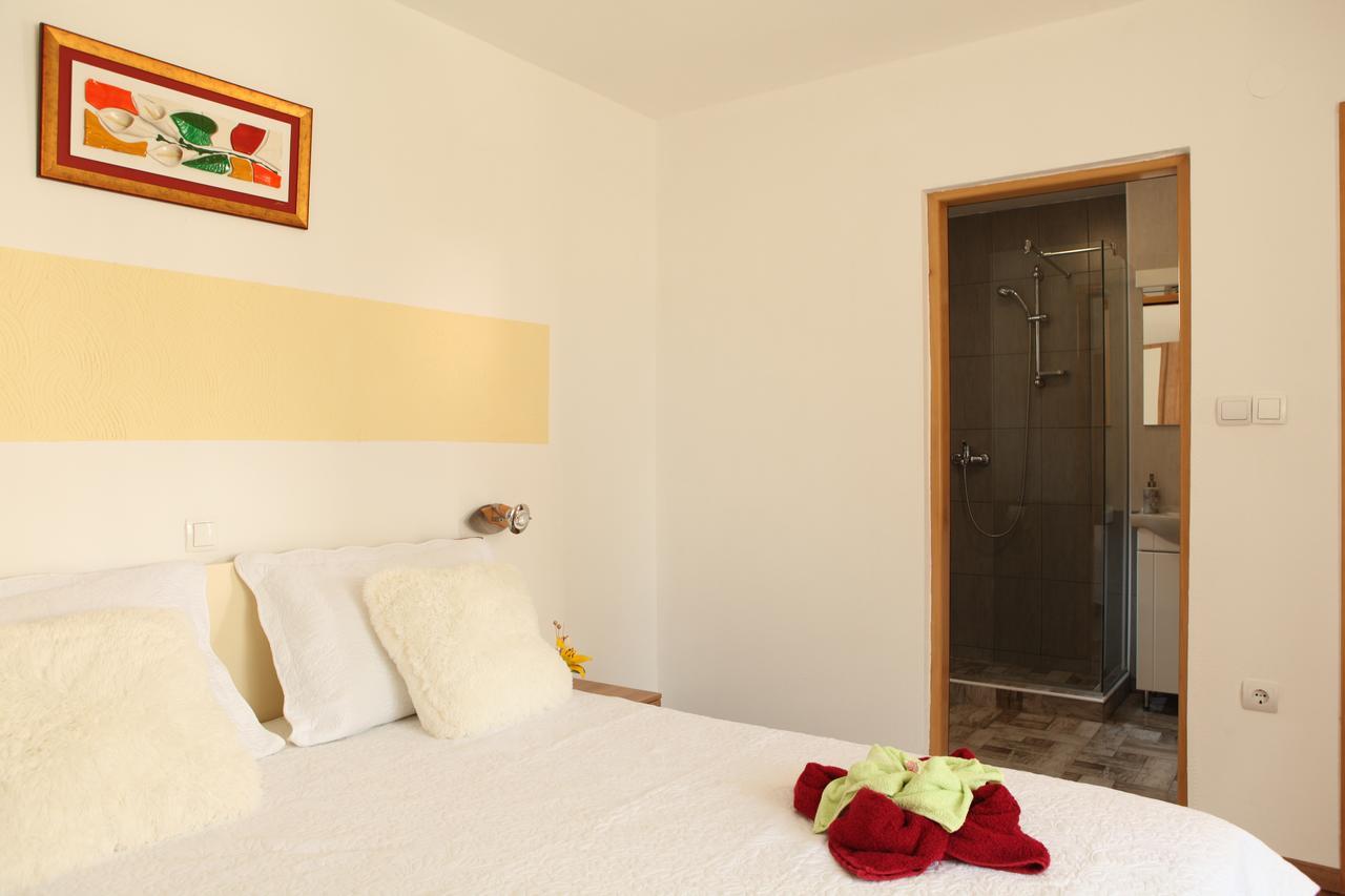 Guesthouse Samolov Vrhovine Buitenkant foto