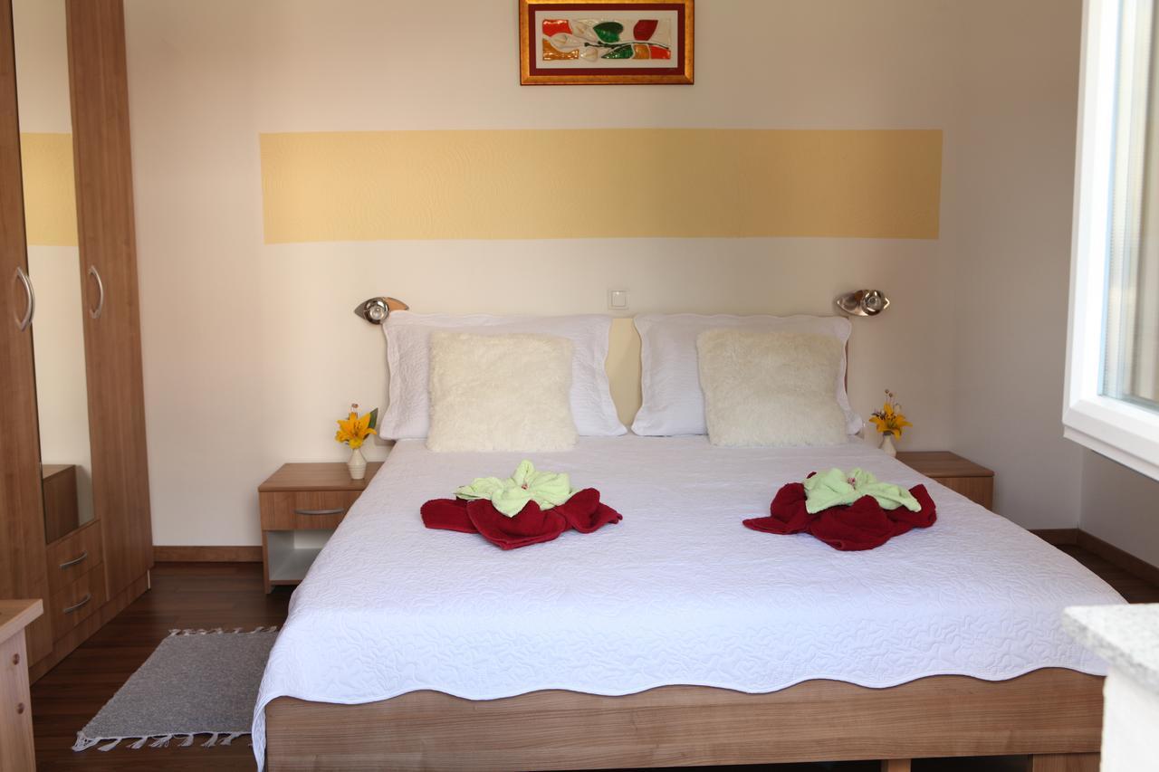Guesthouse Samolov Vrhovine Buitenkant foto