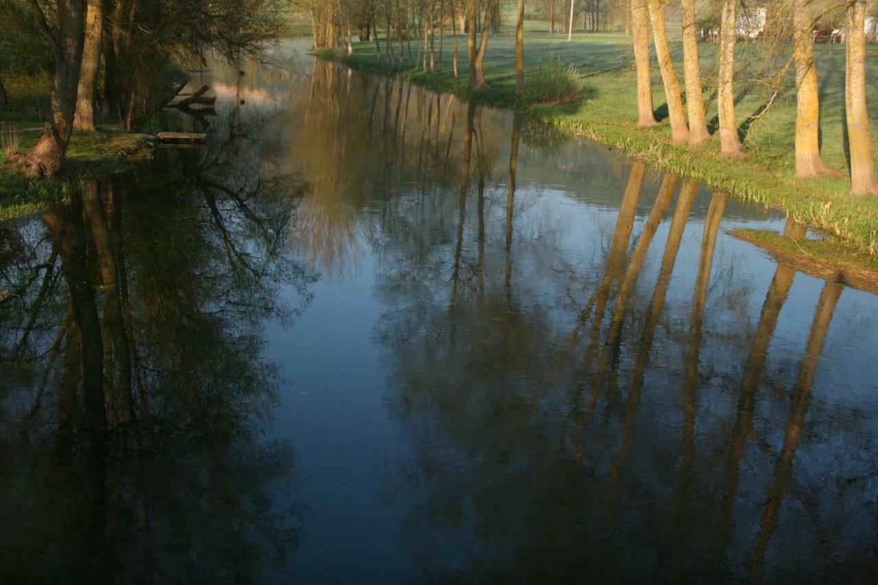 Guesthouse Samolov Vrhovine Buitenkant foto
