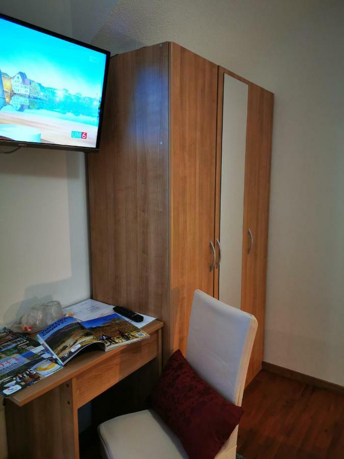 Guesthouse Samolov Vrhovine Buitenkant foto