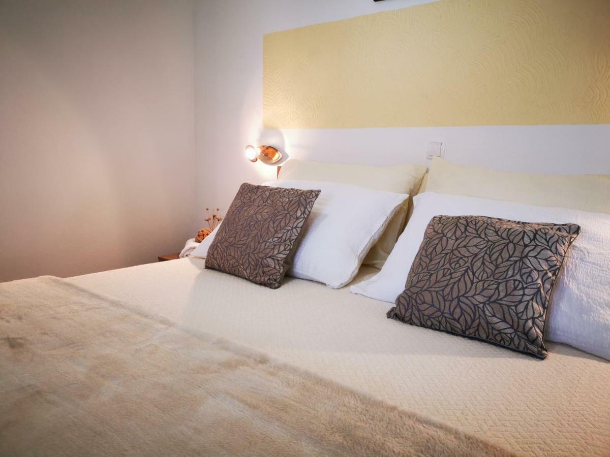 Guesthouse Samolov Vrhovine Buitenkant foto
